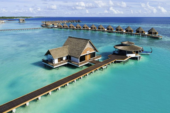 Mercure Maldives Kooddoo Resort 